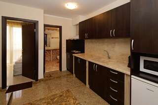Апарт-отели ApartComplex Amara Sunny Beach Солнечный Берег Апартаменты с 2 спальнями и террасой-9