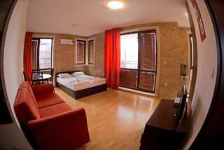 Апарт-отели ApartComplex Amara Sunny Beach Солнечный Берег Номер-студио с балконом (для 3 взрослых)-1